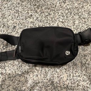 Lululemon belt bag